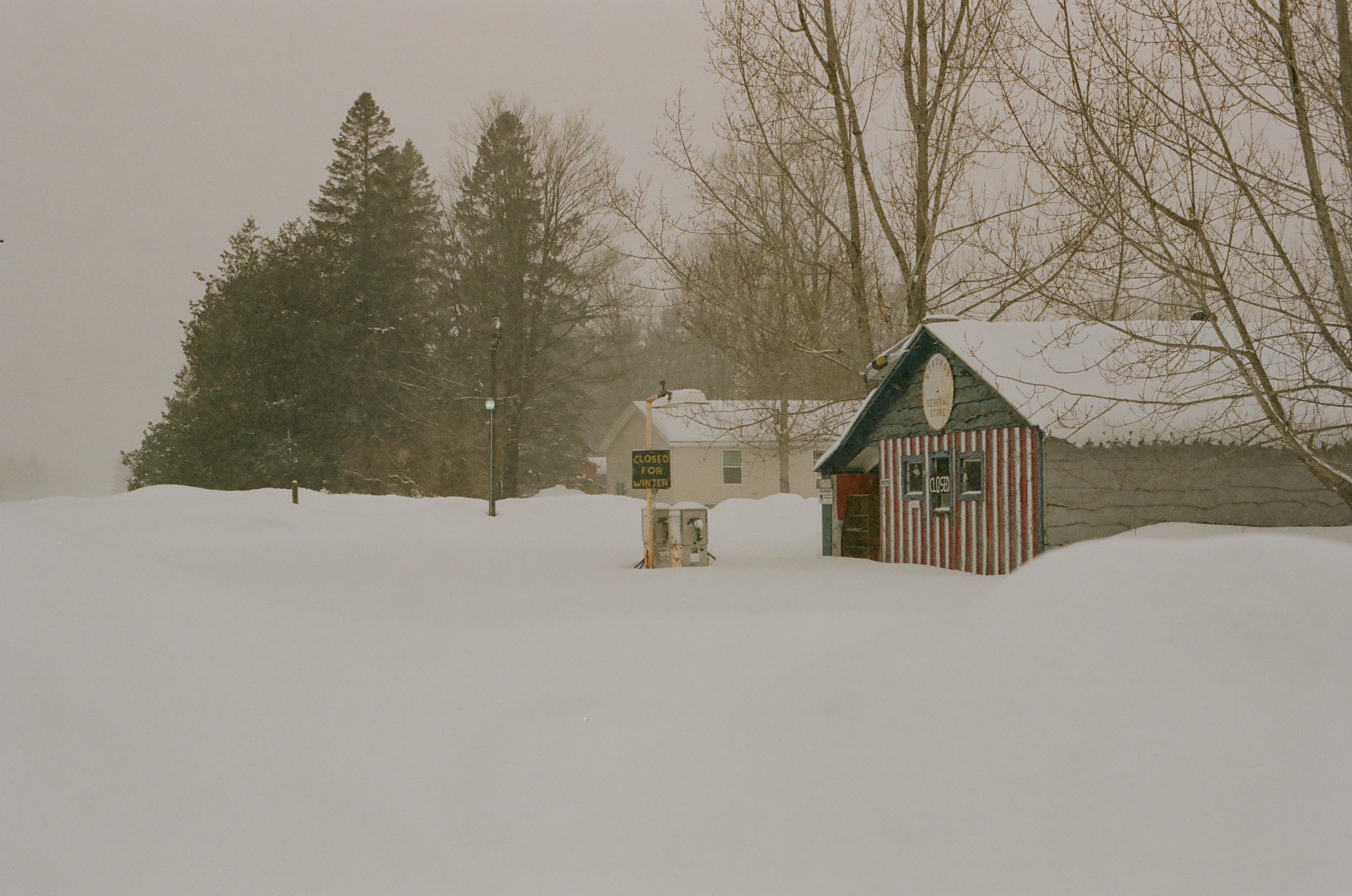 Closed for season sign